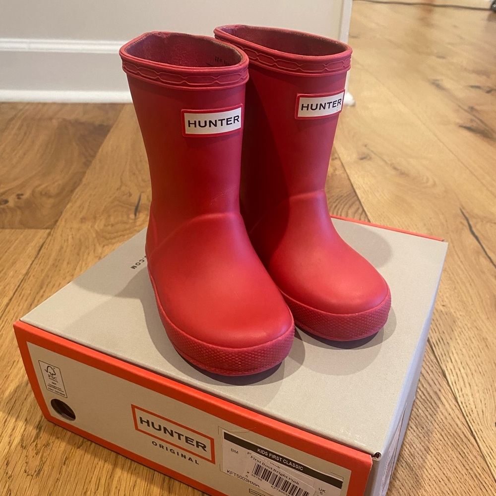 Hunter bright pink size 6 toddler - great condition